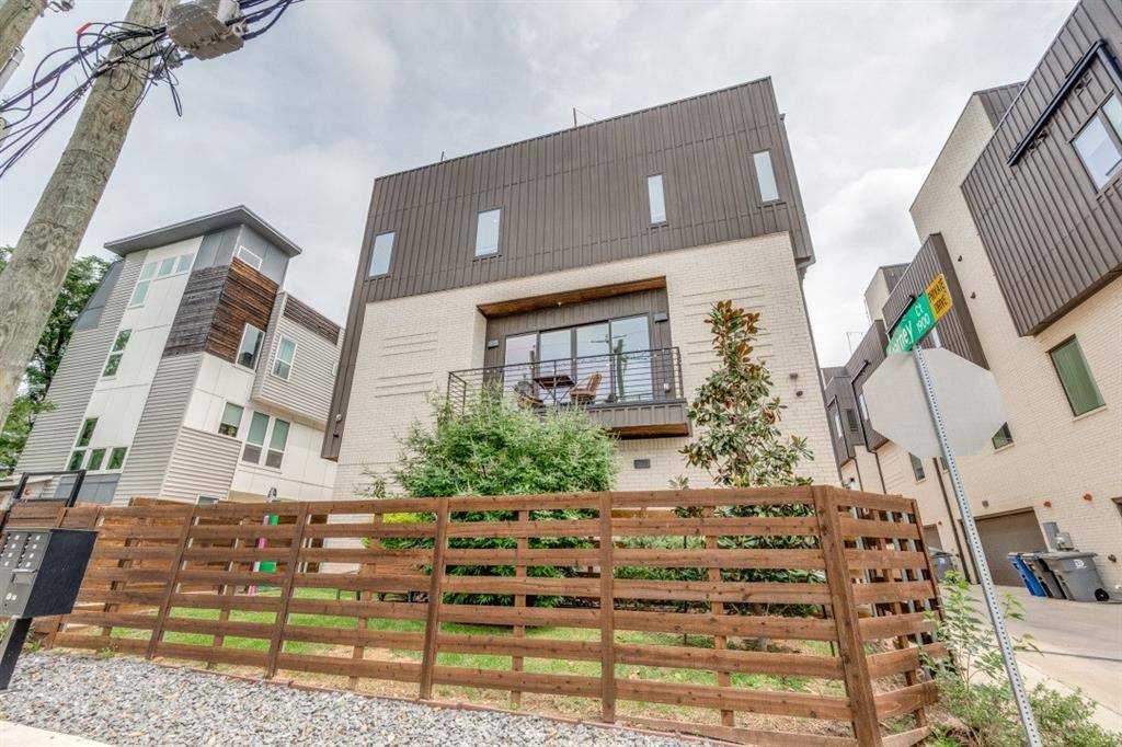 1952 Kearney Court, Dallas, TX 75204