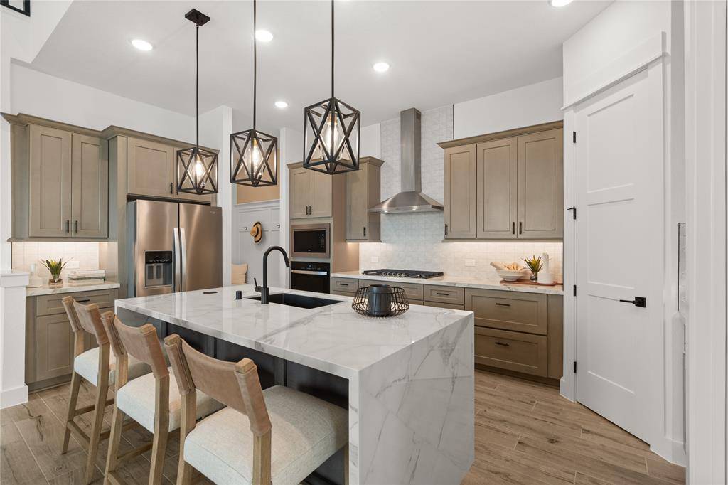11225 Bolsover Boulevard, Fort Worth, TX 76052