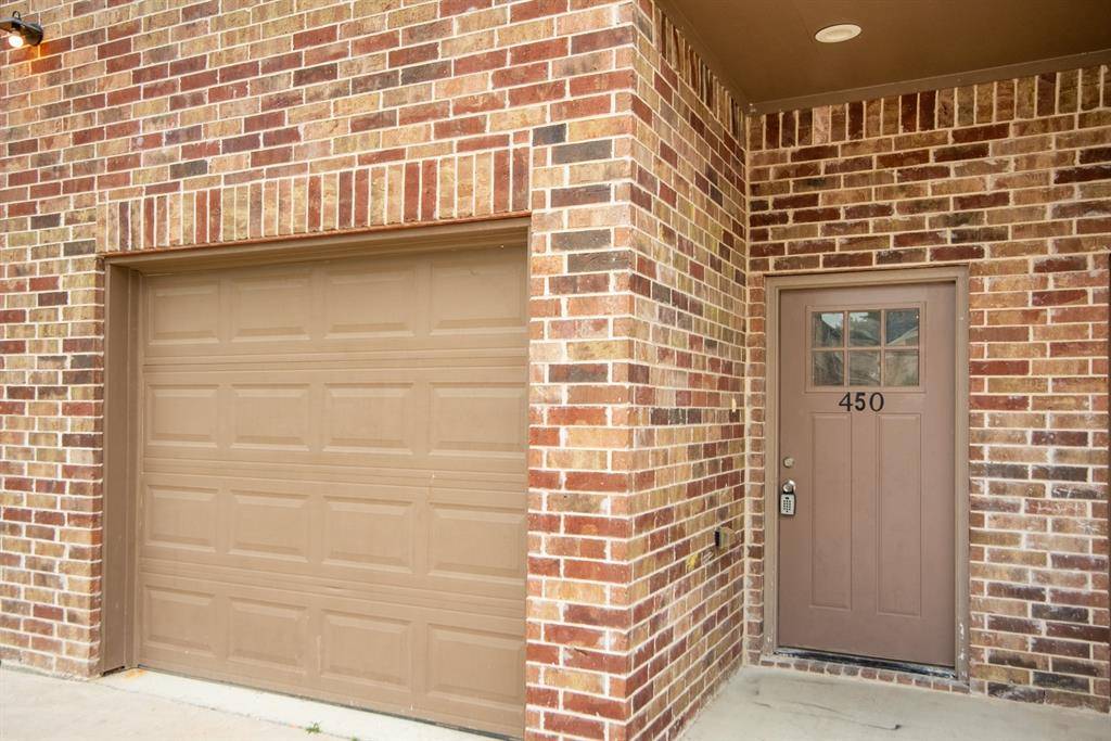 206 Pecan Hollow, Garrett, TX 75119