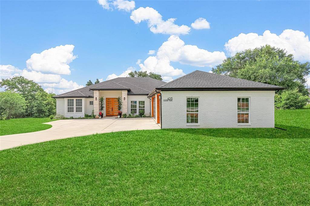 4013 Legend Trail, Granbury, TX 76049