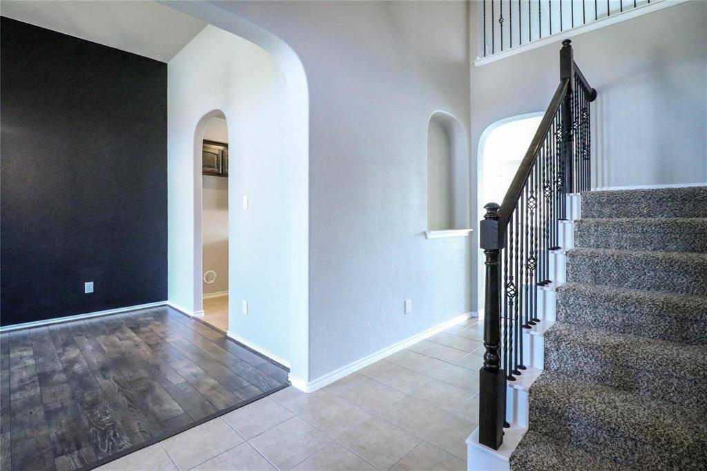 4709 Sleepy Meadows Drive, Fort Worth, TX 76244