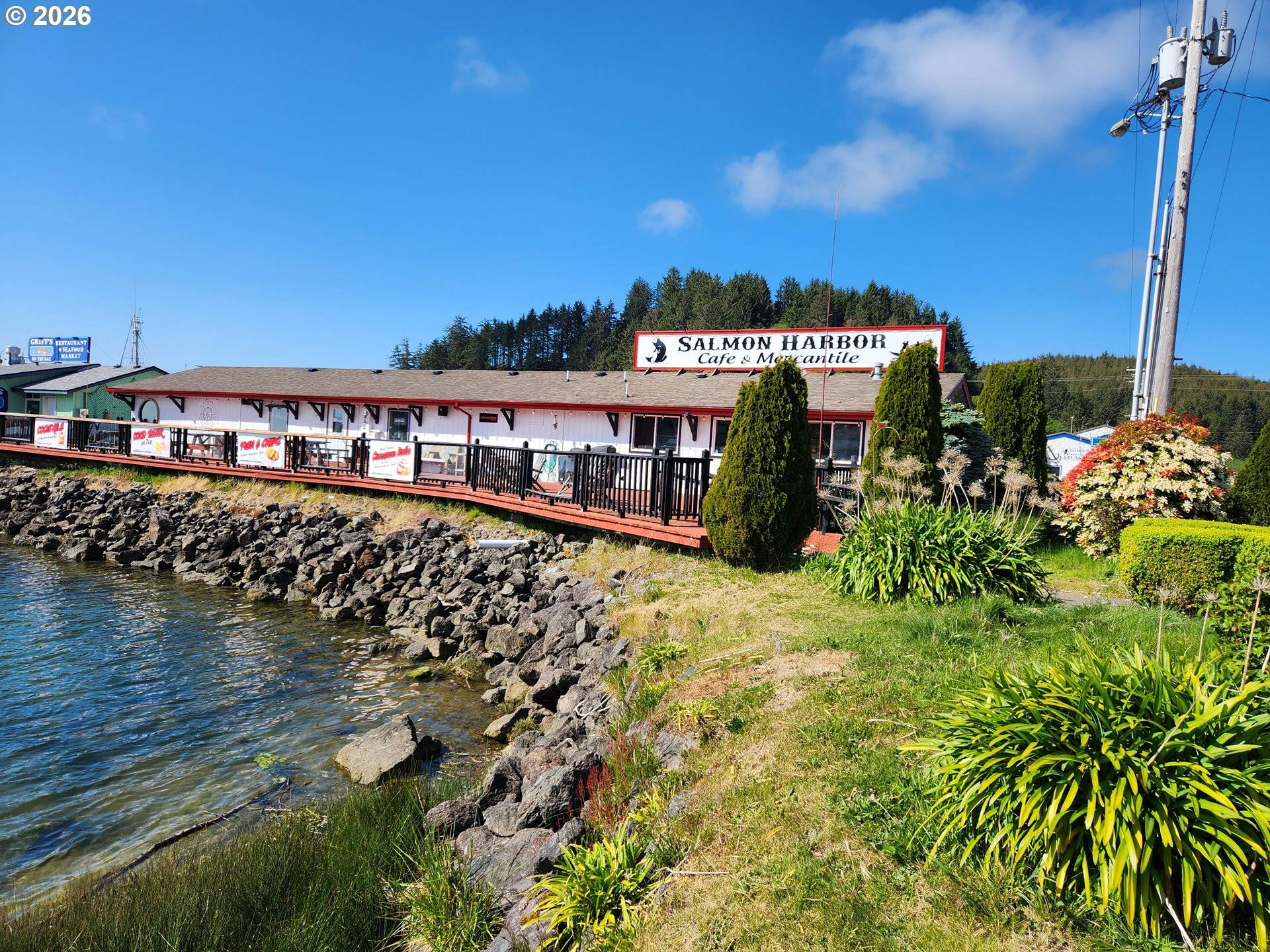 110 BAY FRONT LOOP, Winchester Bay, OR 97467