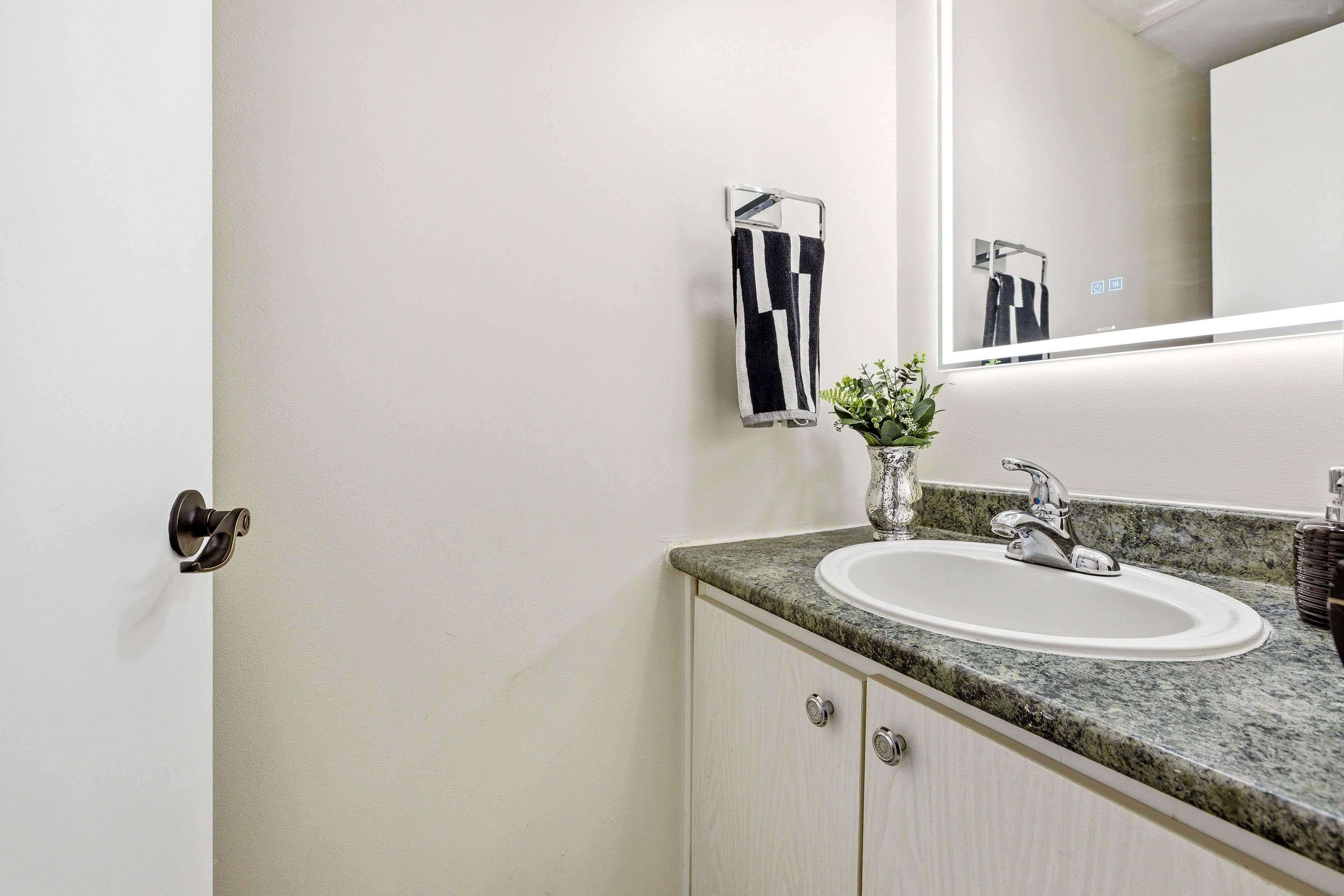 3205 Uplands DR #33, Hunt Club - Windsor Park Village And Area, ON K1V 9T3