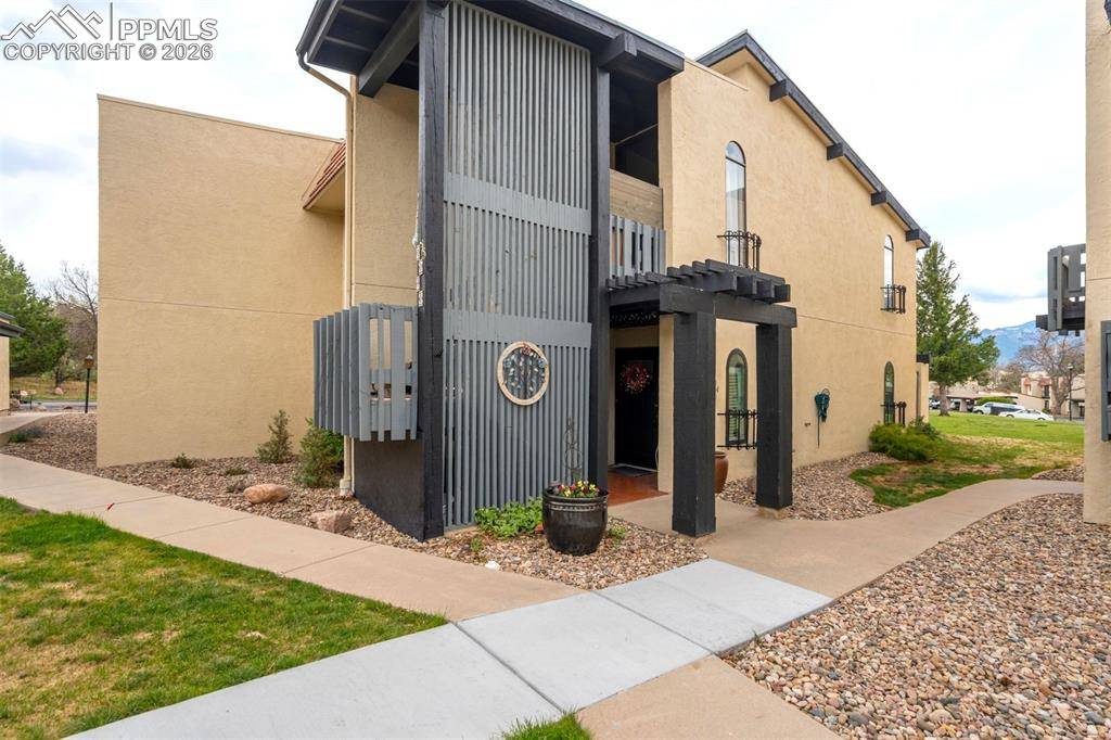 1098 Fontmore RD #B, Colorado Springs, CO 80904