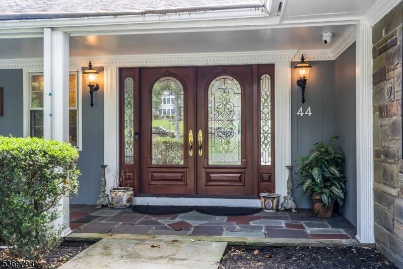 44 Hillcrest Rd, Bridgewater Twp., NJ 08836