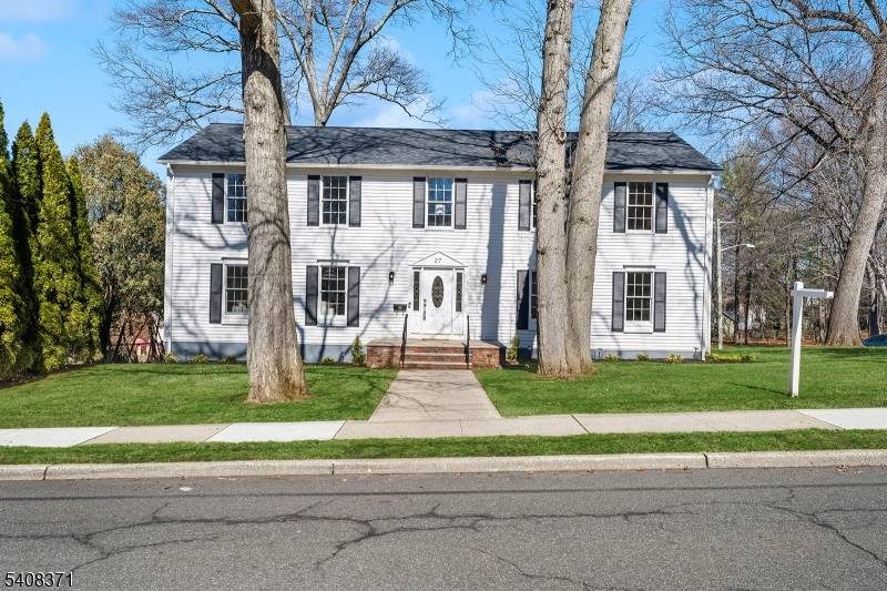 27 Norwood Ave, Glen Rock Boro, NJ 07452