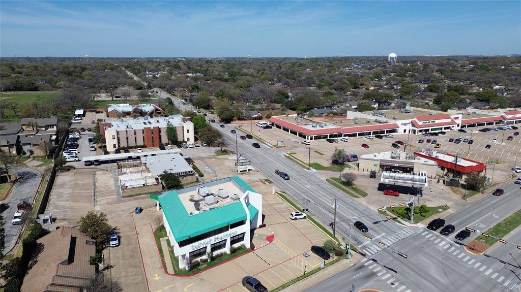 2901 Brown Trail, Bedford, TX 76021