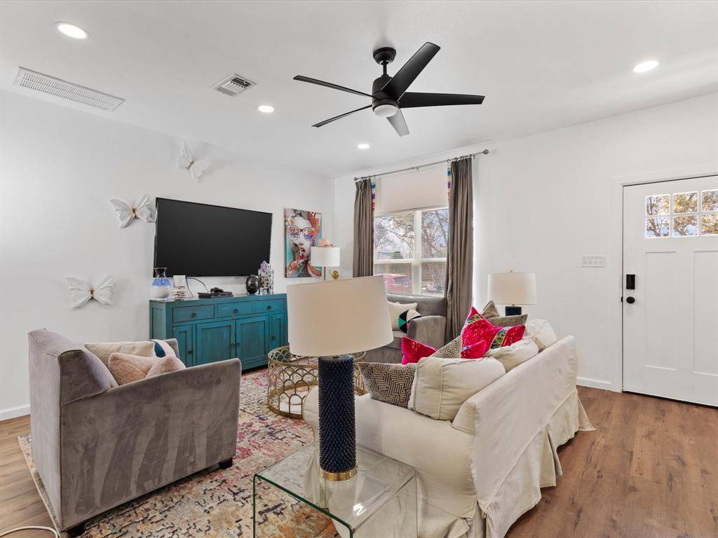 3517 Mission Street, Fort Worth, TX 76109
