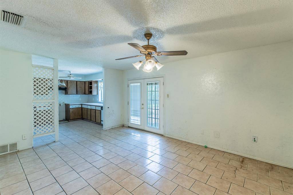 10431 Kinslow Drive, Dallas, TX 75217