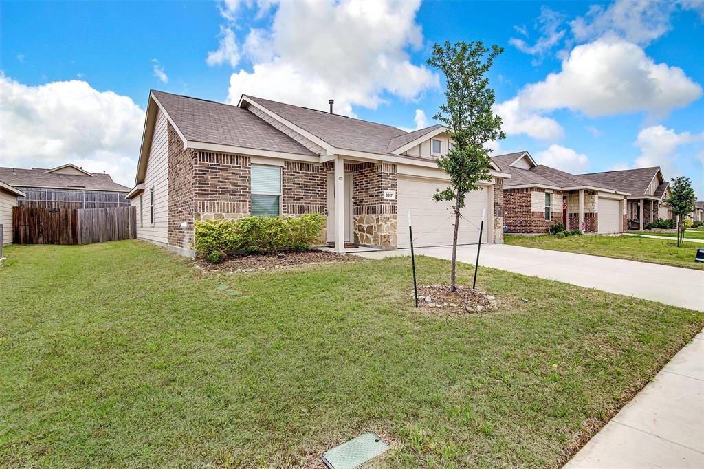 8617 Thicket Ridge Street, Fort Worth, TX 76123