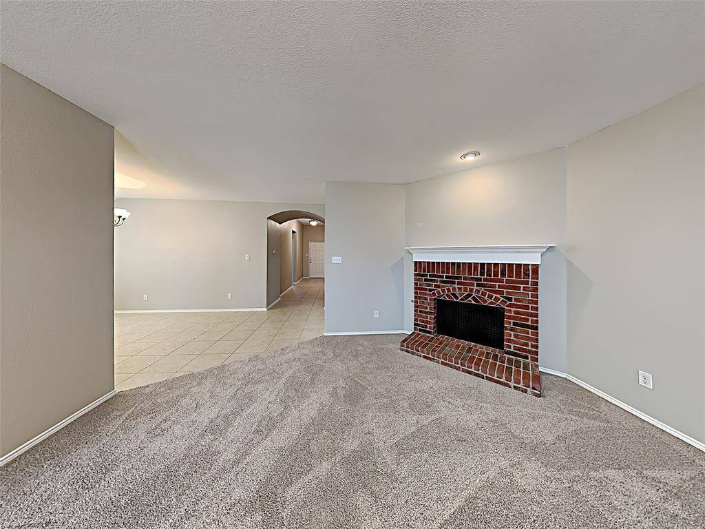 9344 Comanche Ridge Drive, Fort Worth, TX 76131