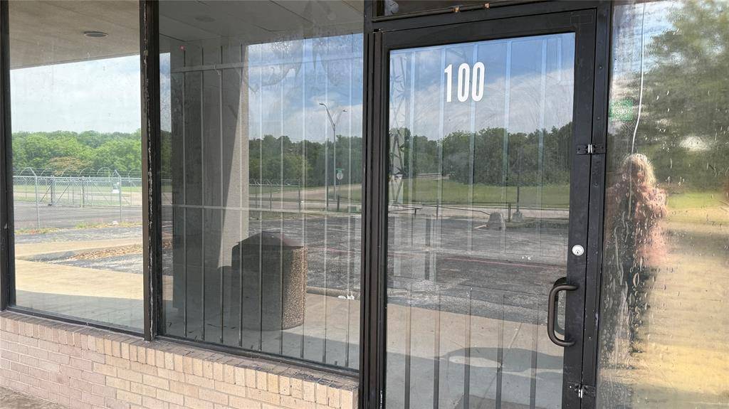 4737 Village Fair Drive #100, Dallas, TX 75224