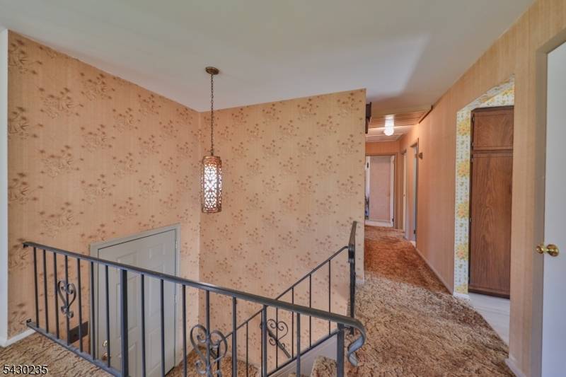 28 Scott Dr, Hillsborough Twp., NJ 08844