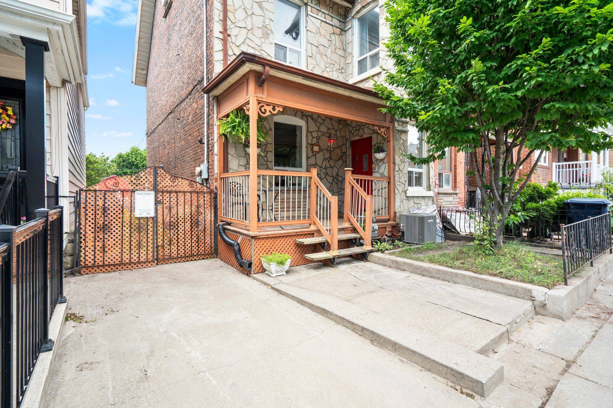 546 Dufferin ST, Toronto C01, ON M6K 2A7