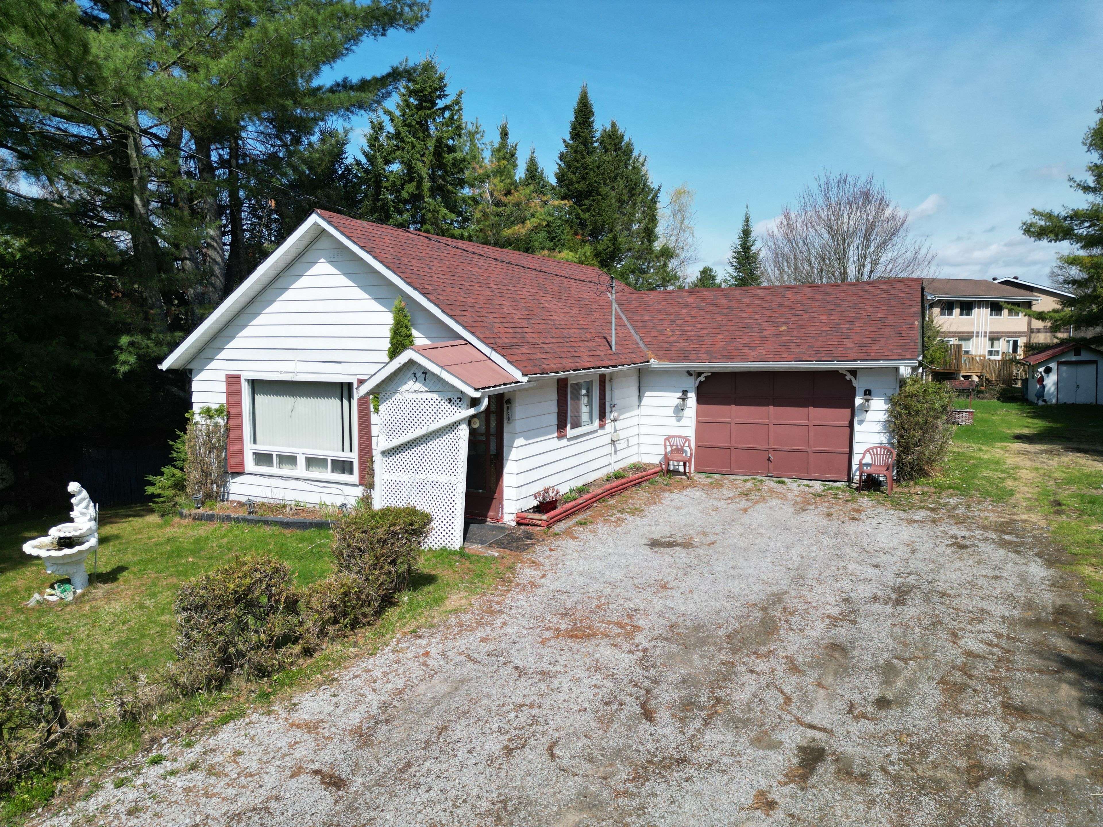 37 Prince ST, Minden Hills, ON K0M 2K0