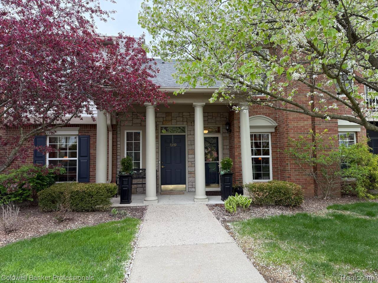 5349 Brookemonte CIR, Oakland Charter Township, MI 48306