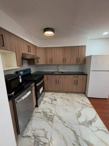 56 Whitaker PL #3, Staten  Island, NY 10304