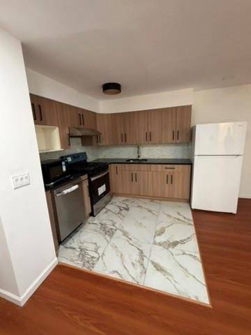 56 Whitaker PL #3, Staten  Island, NY 10304