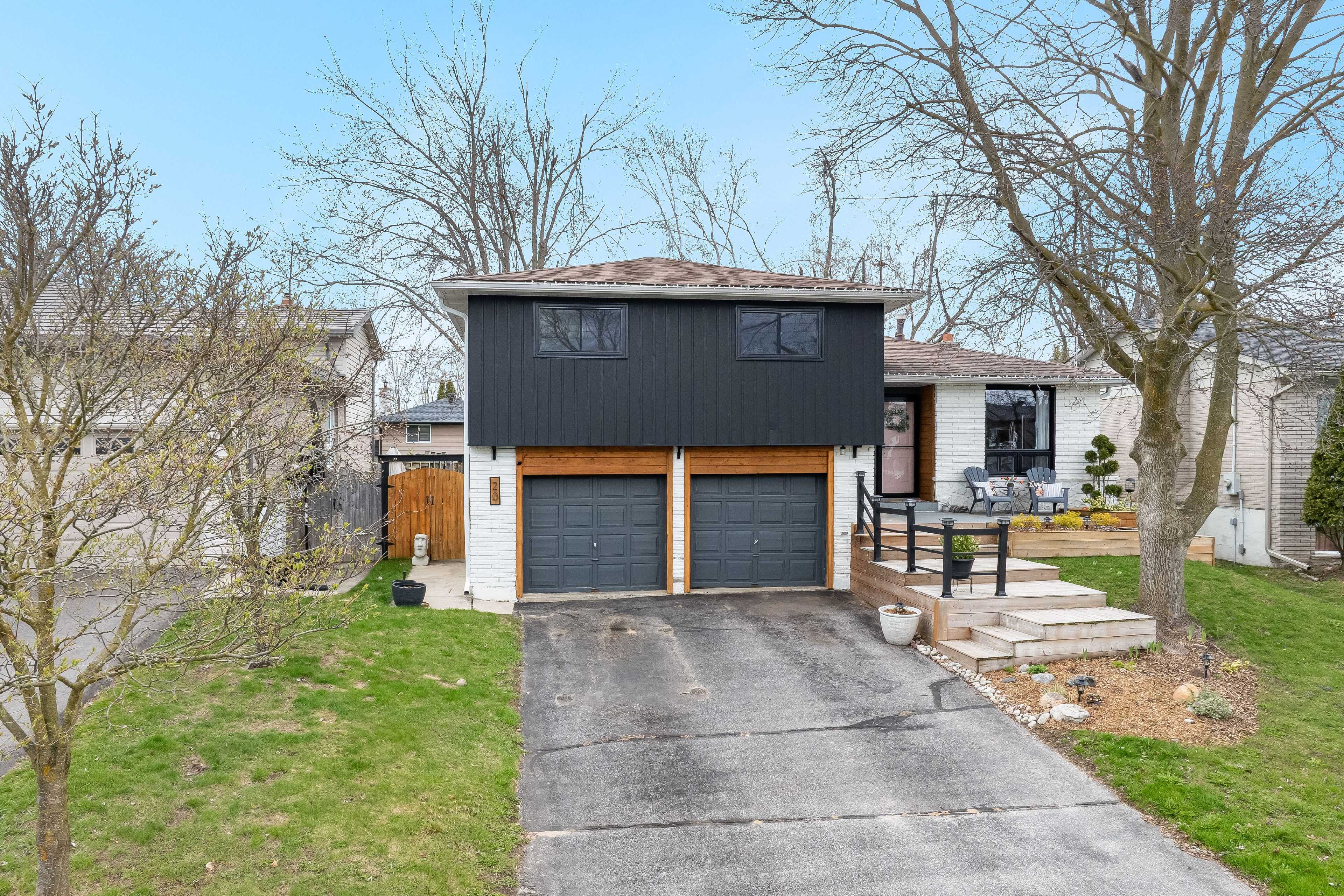 20 Carol RD, Barrie, ON L4N 3P5