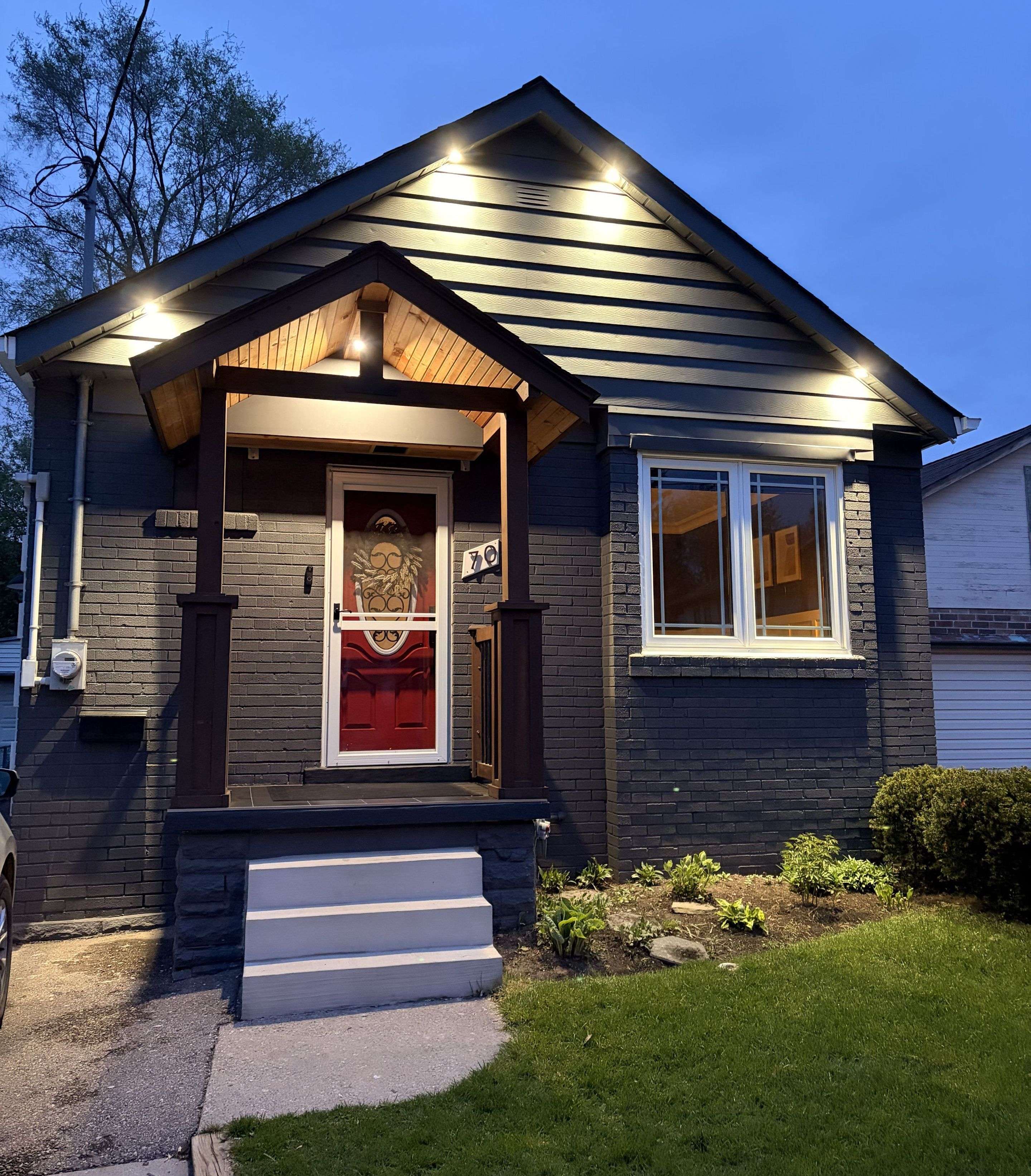 70 Bernice CRES, Toronto W03, ON M6N 1X2