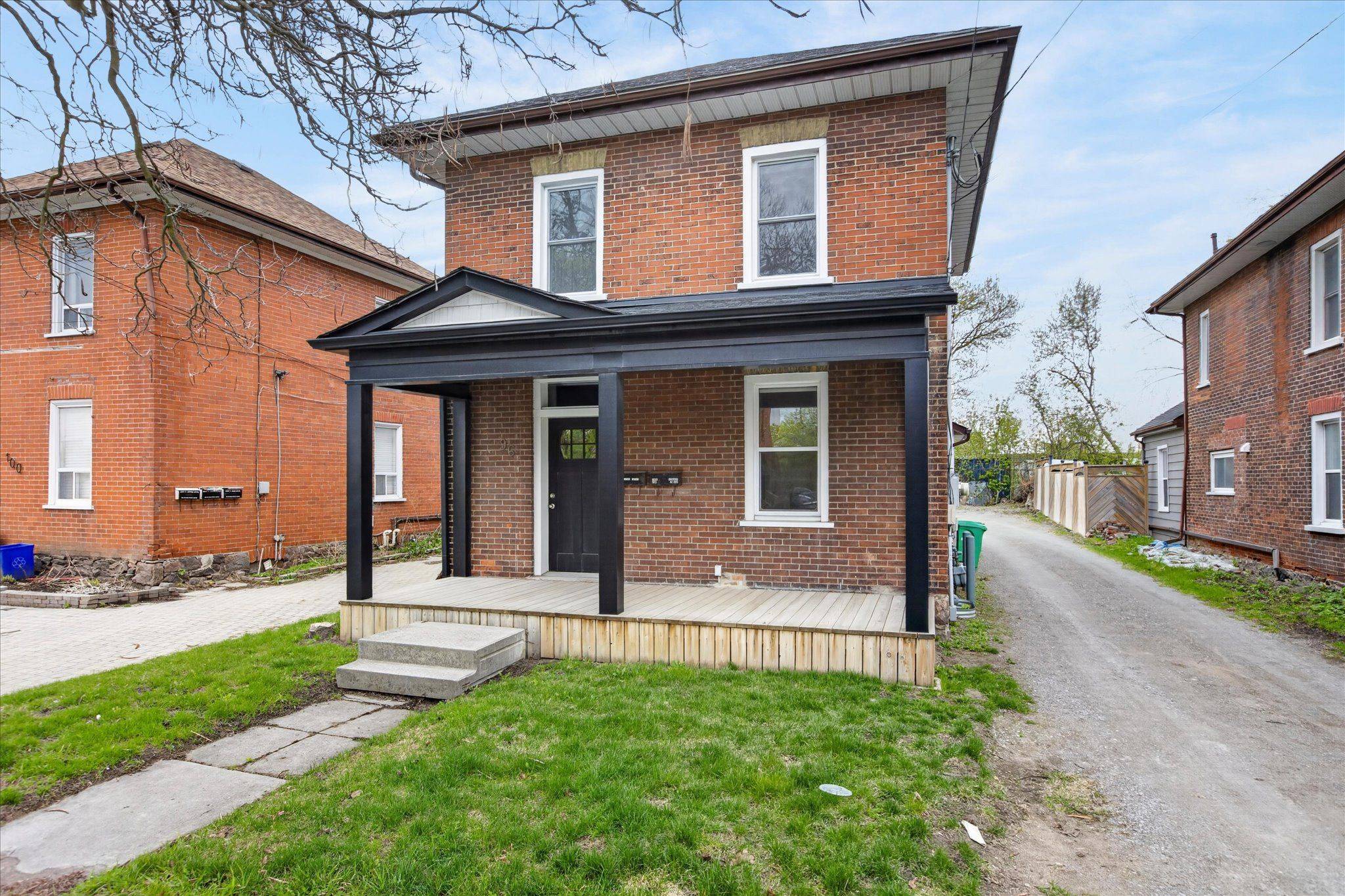 96 Aylmer ST N, Peterborough, ON K9J 3J5