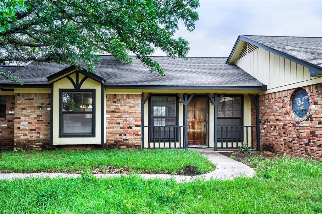 8251 Slippery Creek Court, Red Oak, TX 75154
