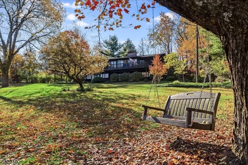 49 Farmersville Rd, Tewksbury Twp., NJ 07830