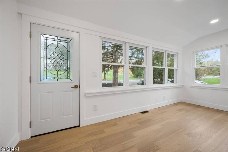 686 Meyersville Rd, Long Hill Twp., NJ 07933