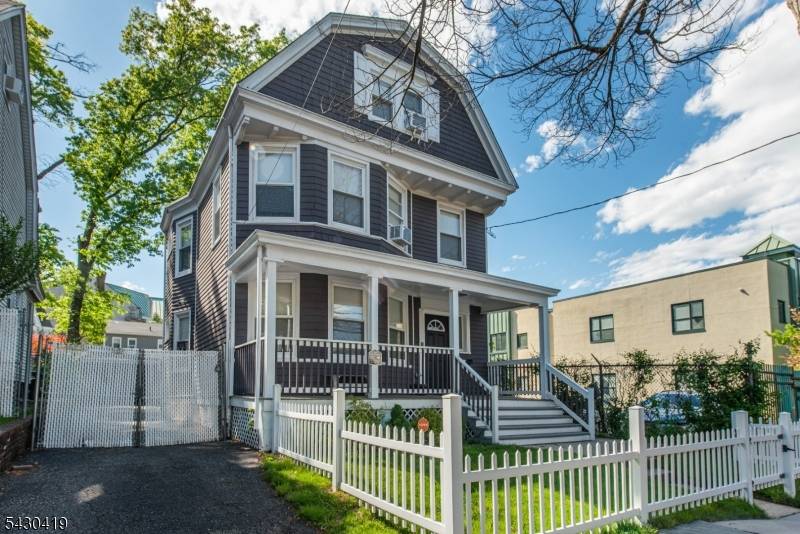 191 Smith St, Newark City, NJ 07106
