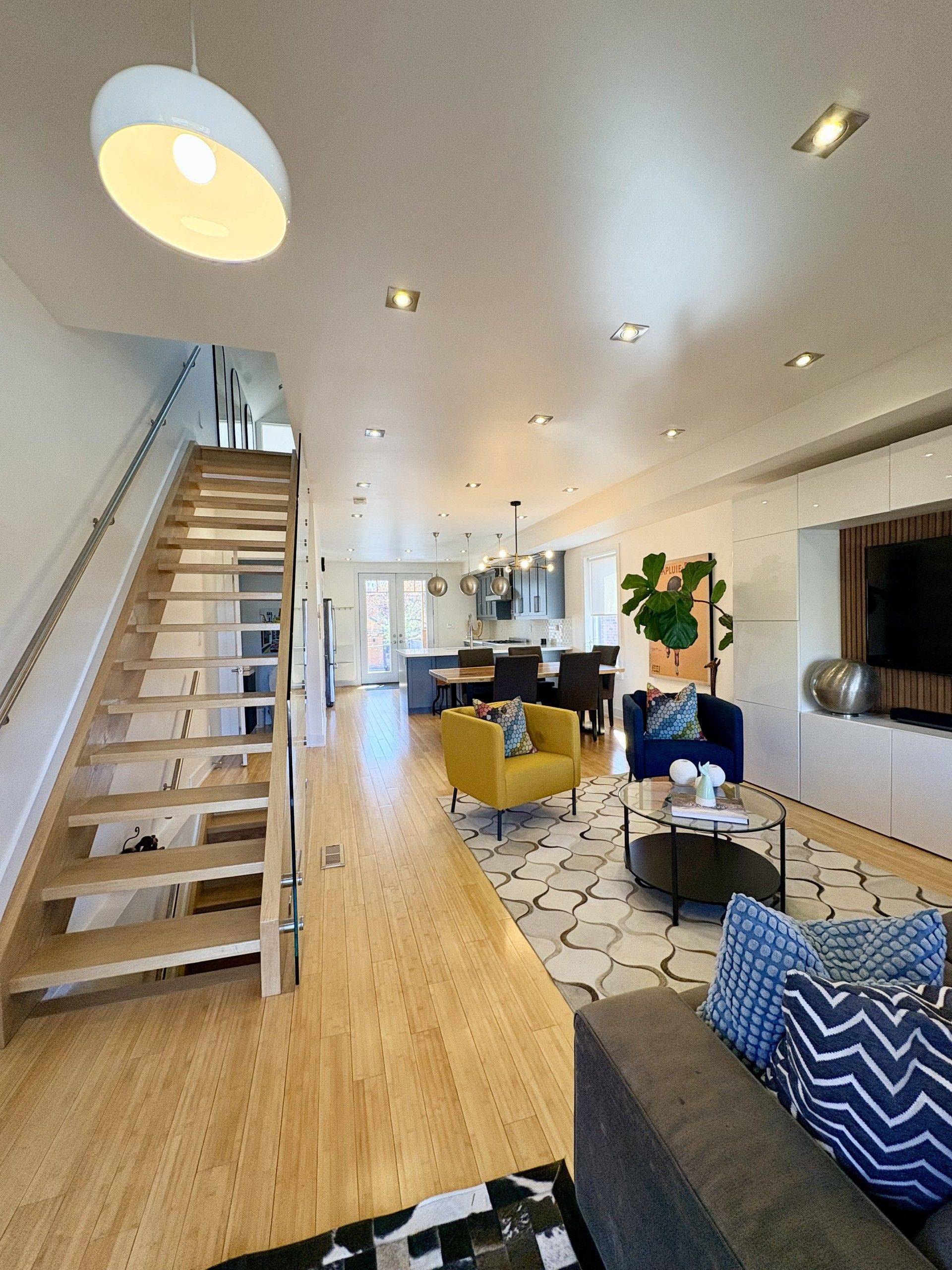 215 Ennerdale RD, Toronto W03, ON M6E 4E1