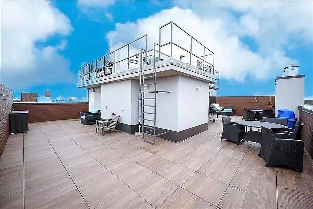 1753 East 12th ST #5D, Brooklyn, NY 11229