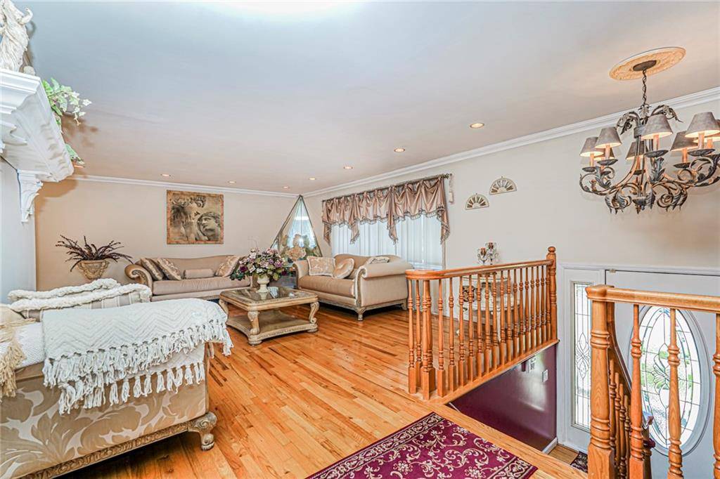29 South Drum ST, Staten  Island, NY 10309