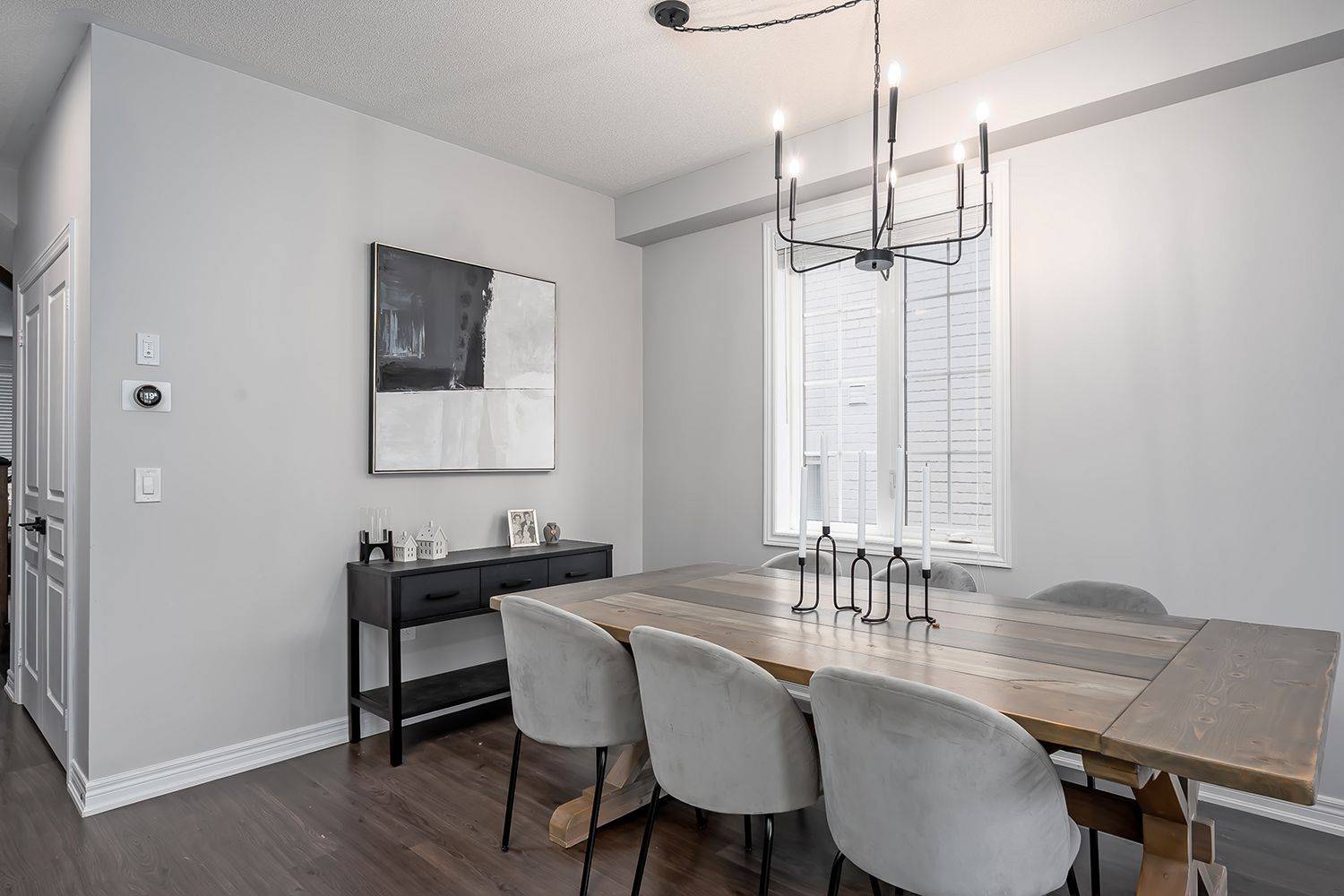 1548 Carr LNDG, Milton, ON L9E 1G9