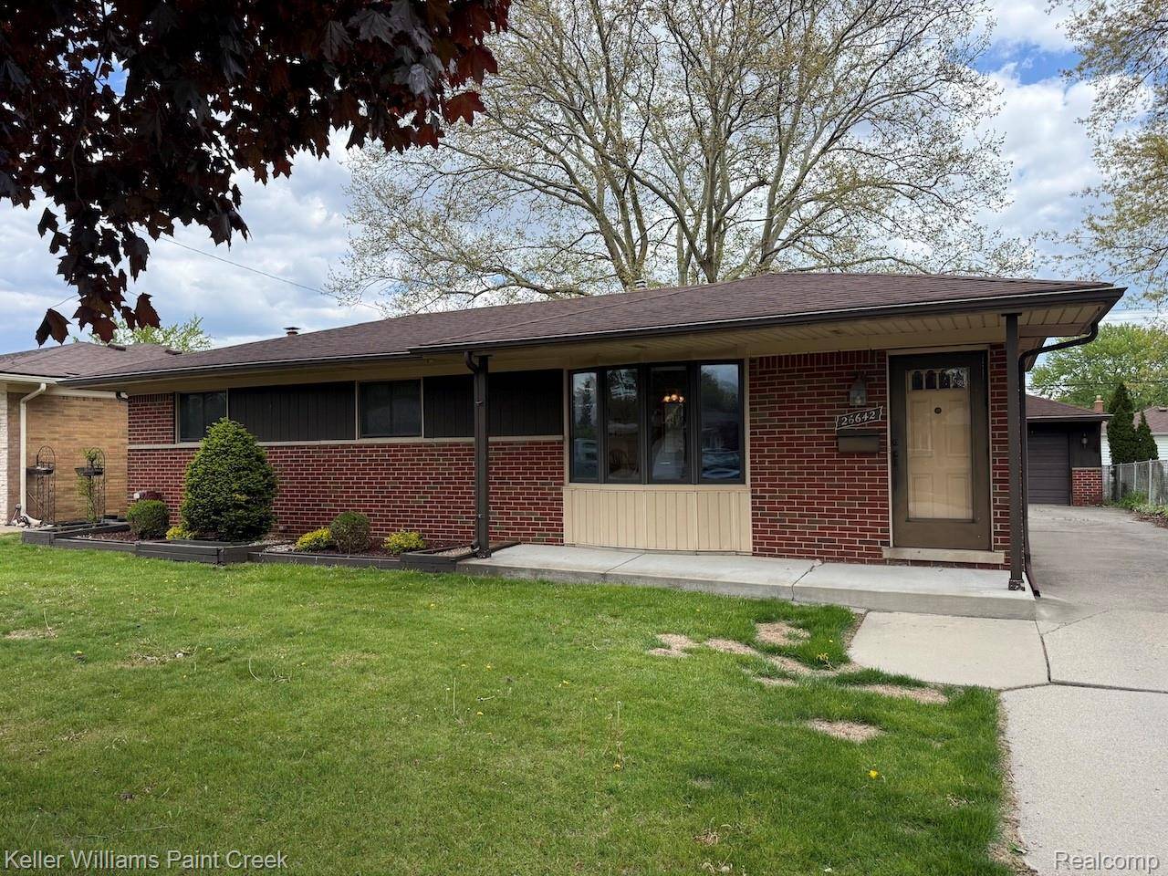 26642 Roan AVE, Warren, MI 48089