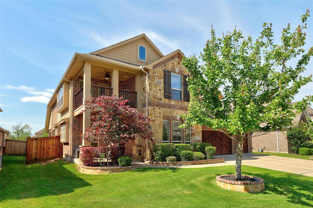 2819 Terrosa Road, Grand Prairie, TX 75054