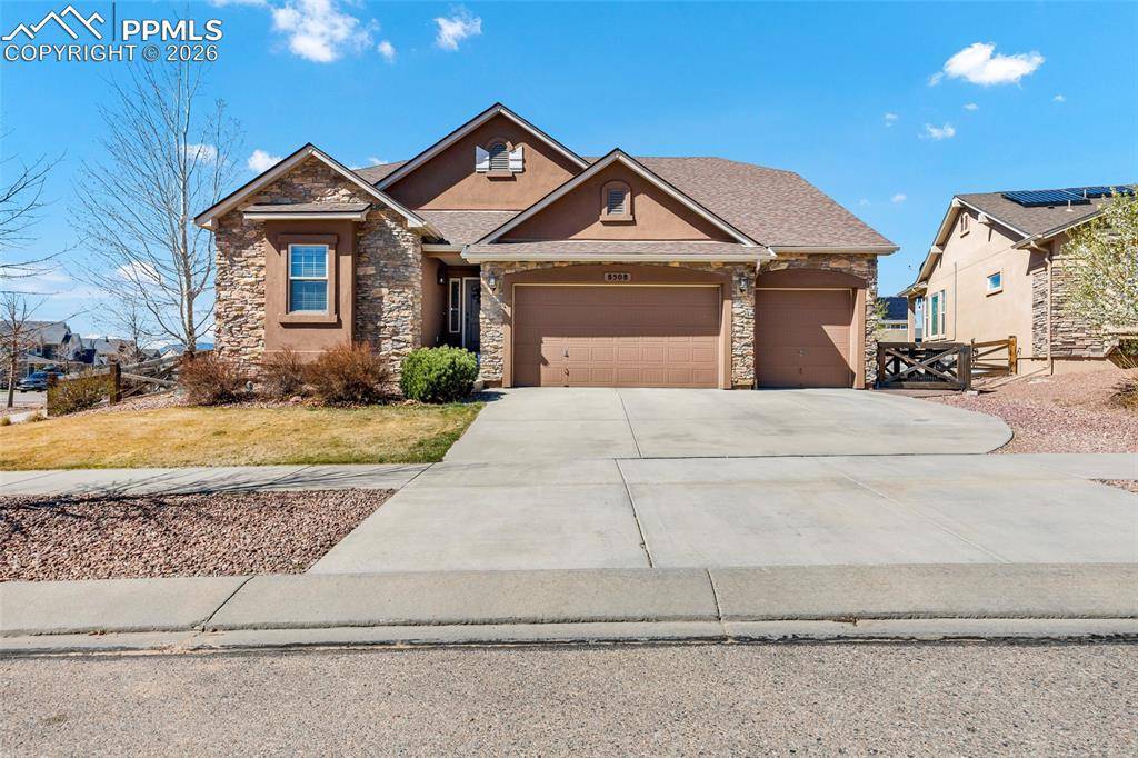 8508 Moorland LN, Colorado Springs, CO 80927