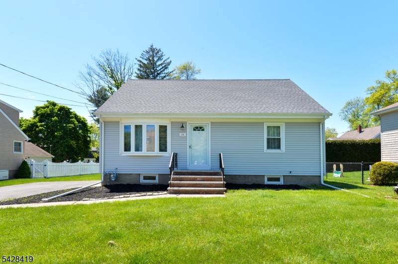 113 Stanley Ct, North Haledon Boro, NJ 07508