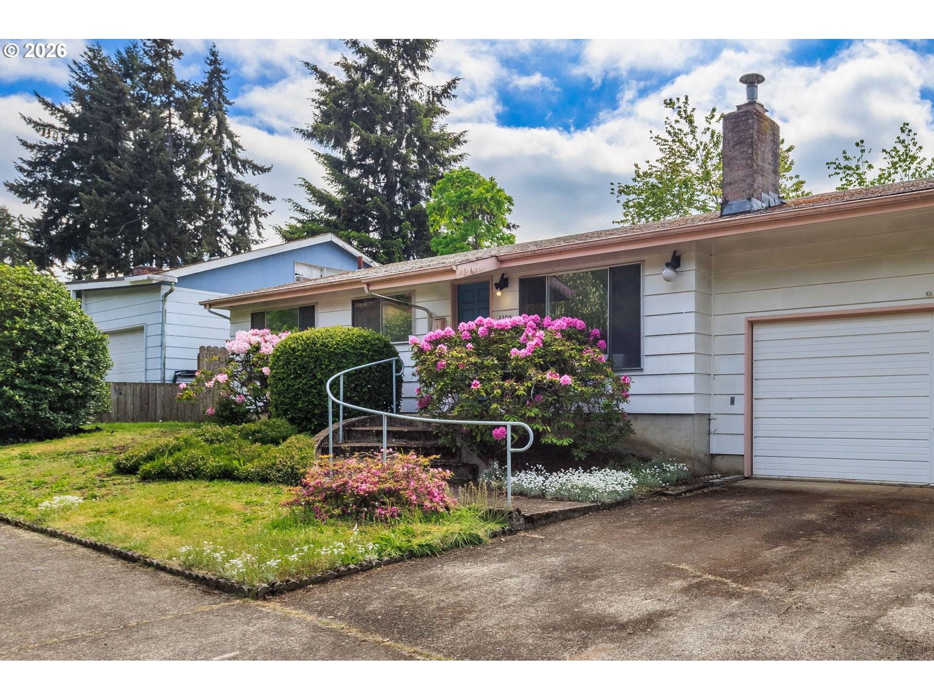 3390 ONYX ST, Eugene, OR 97405