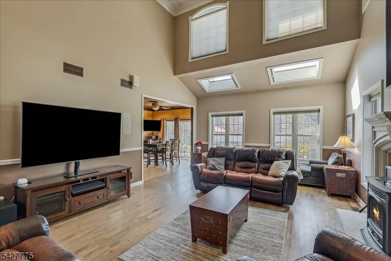 1 Hunters Ln, Sparta Twp., NJ 07871