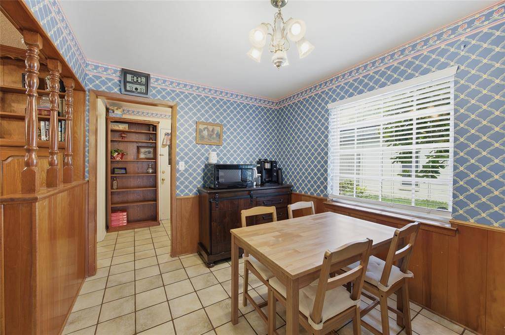 3912 Twilight Drive S, Benbrook, TX 76116