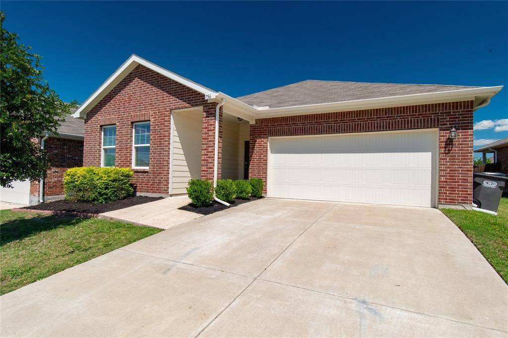 756 Wellington Drive, Lavon, TX 75166