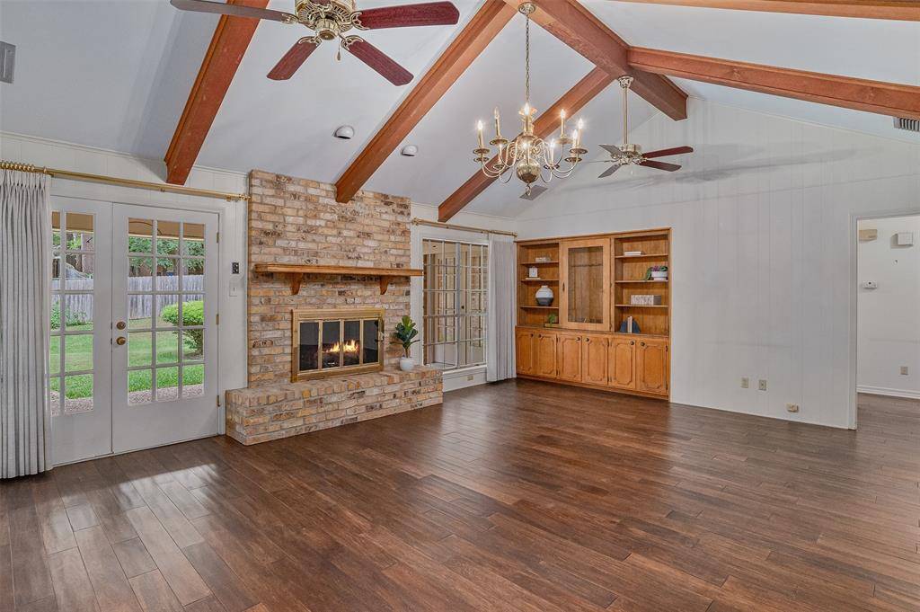 559 Dunmoreland Drive, Shreveport, LA 71106