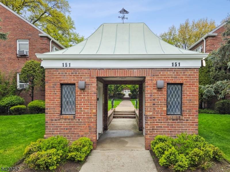 151 E Palisade Ave #6D, Englewood City, NJ 07631
