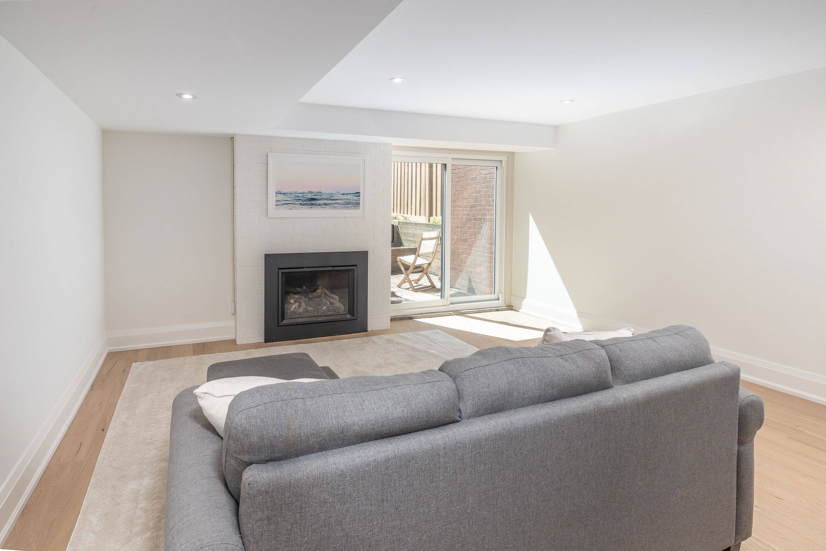 165 Sherwood AVE #Bsmt, Toronto C10, ON M4P 2A9