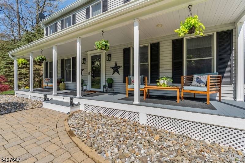 16 Joan Dr, Byram Twp., NJ 07874
