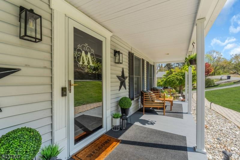16 Joan Dr, Byram Twp., NJ 07874