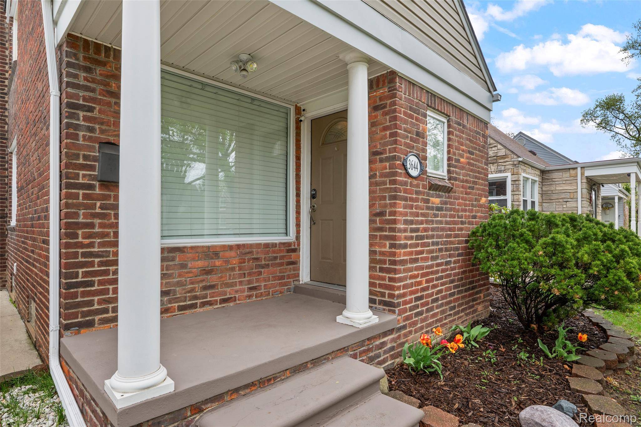 3644 Academy ST, Dearborn, MI 48124