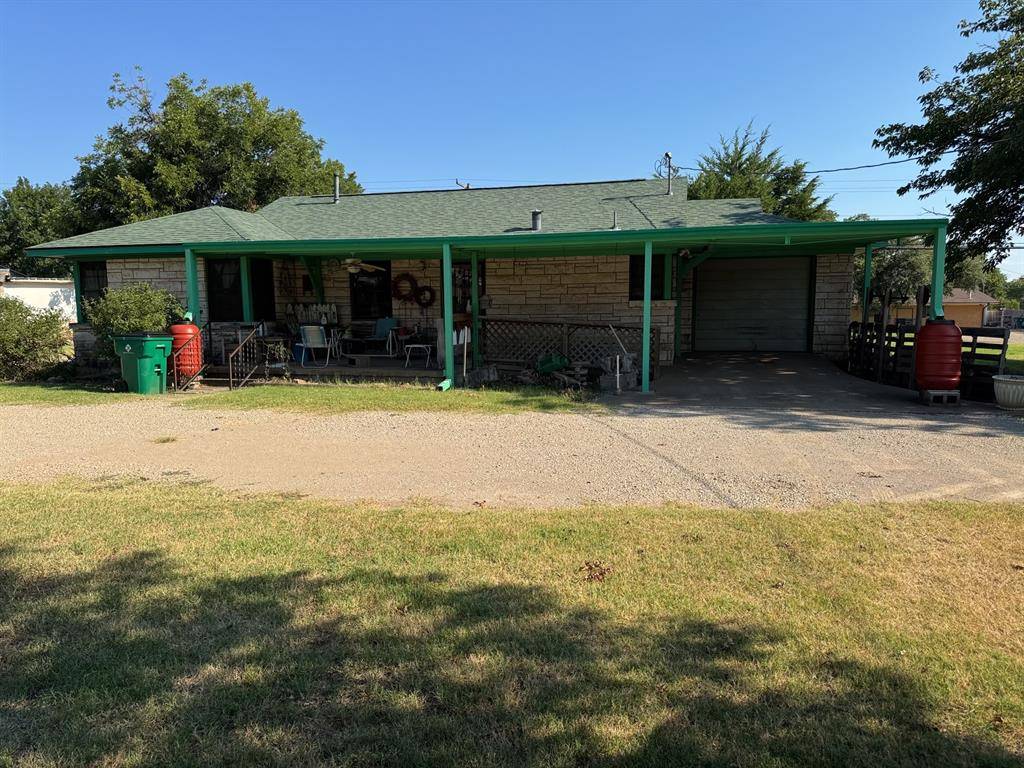 1012 W Custer Street, Seymour, TX 76380