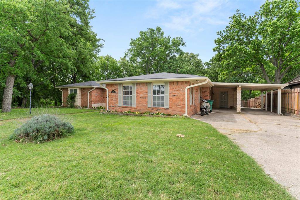 1010 Nina Street, Bowie, TX 76230