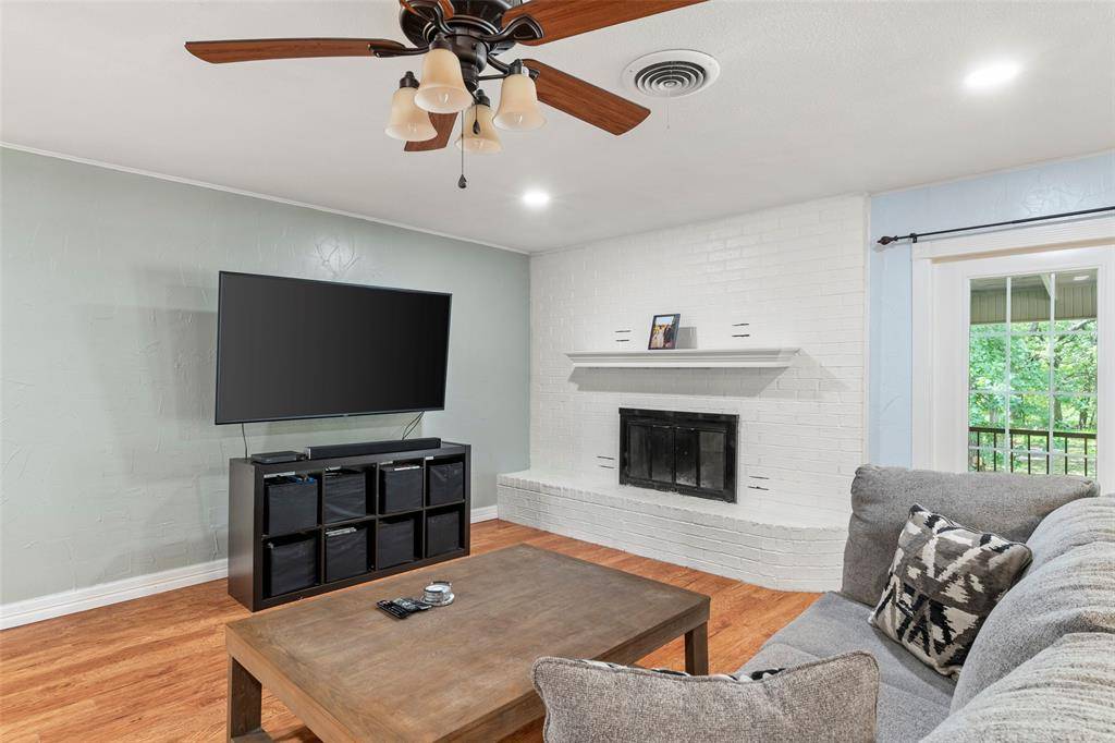 1010 Nina Street, Bowie, TX 76230